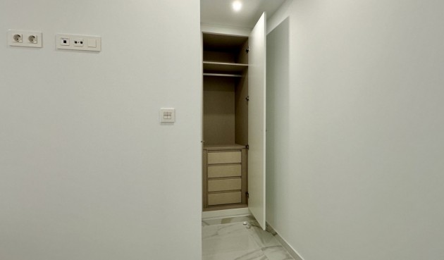 Resale - Apartment -
Torrevieja - Costa Blanca