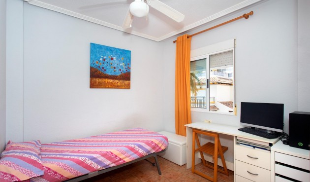 Resale - Bungalow -
Orihuela Costa - Punta Prima