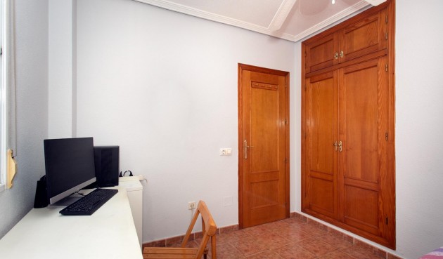 Resale - Bungalow -
Orihuela Costa - Punta Prima