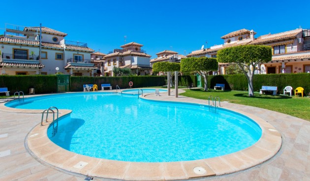 Resale - Bungalow -
Orihuela Costa - Punta Prima