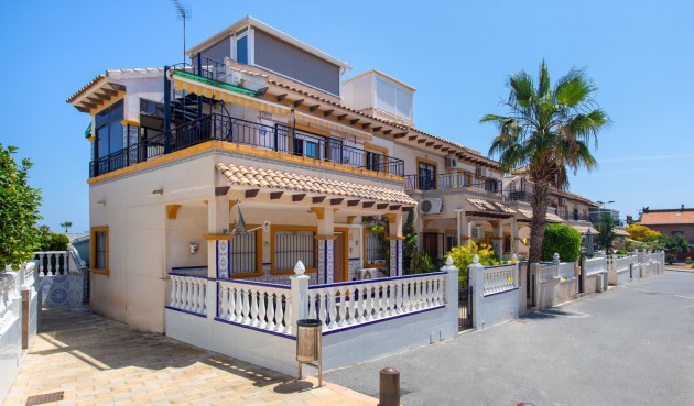 Resale - Bungalow -
Orihuela Costa - Punta Prima