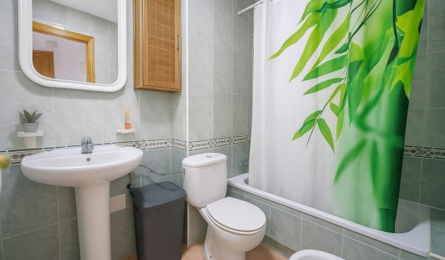 Återförsäljning - Apartment -
Torrevieja - Habaneras