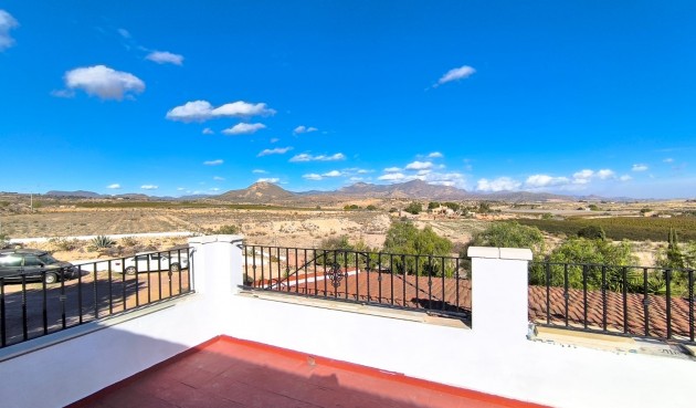 Resale - Villa -
Novelda - Inland