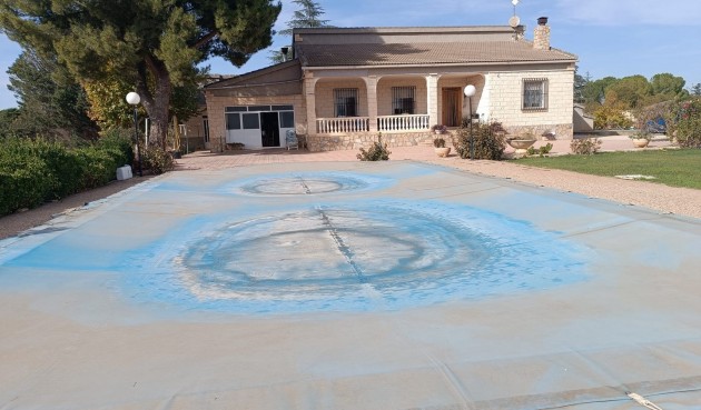 Resale - Villa -
Revuelta de Yecla - Inland