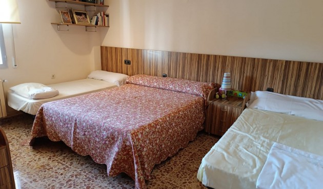 Resale - Villa -
Revuelta de Yecla - Inland