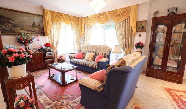 Brukt - Villa -
Orihuela Costa - Costa Blanca