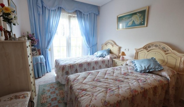 Brukt - Villa -
Orihuela Costa - Costa Blanca