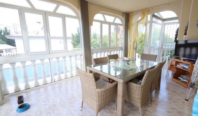 Brukt - Villa -
Orihuela Costa - Costa Blanca