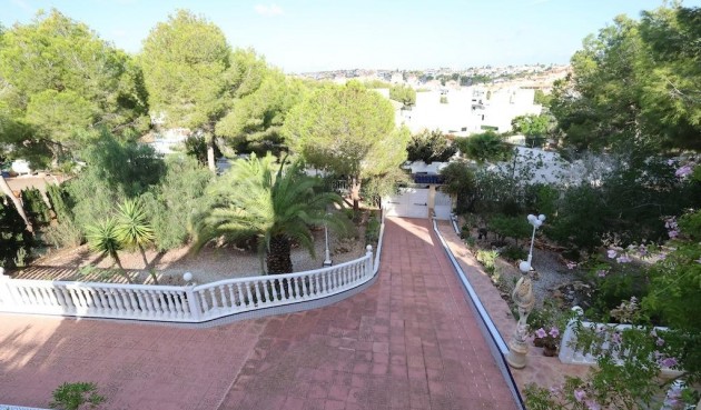 Brukt - Villa -
Orihuela Costa - Costa Blanca