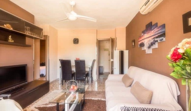 Resale - Apartment -
Punta Prima - Costa Blanca