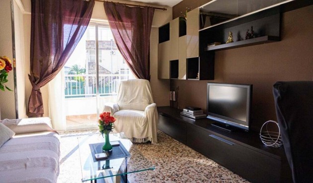 Resale - Apartment -
Punta Prima - Costa Blanca