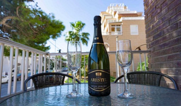 Resale - Apartment -
Punta Prima - Costa Blanca