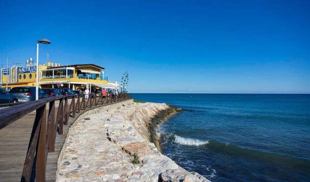 Resale - Apartment -
Punta Prima - Costa Blanca