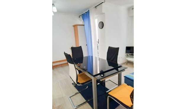 Resale - Apartment -
Torrevieja - Centro