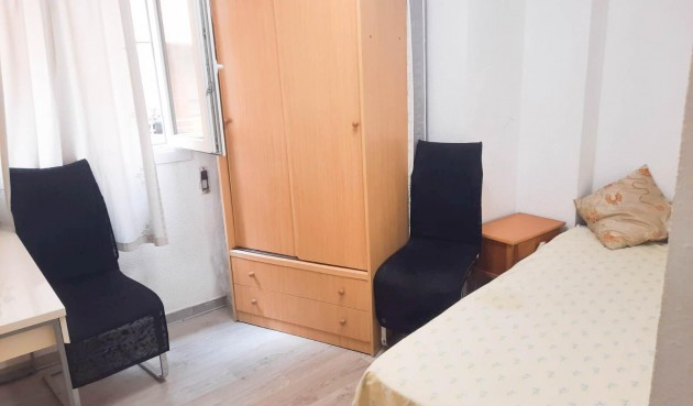 Resale - Apartment -
Torrevieja - Centro