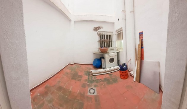 Resale - Apartment -
Torrevieja - Centro