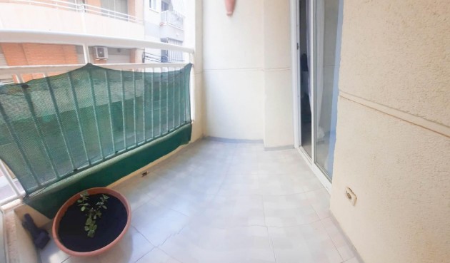 Resale - Apartment -
Torrevieja - Centro