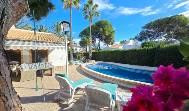 Brukt - Villa -
Orihuela Costa - Costa Blanca