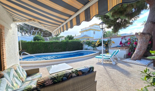 Brukt - Villa -
Orihuela Costa - Costa Blanca