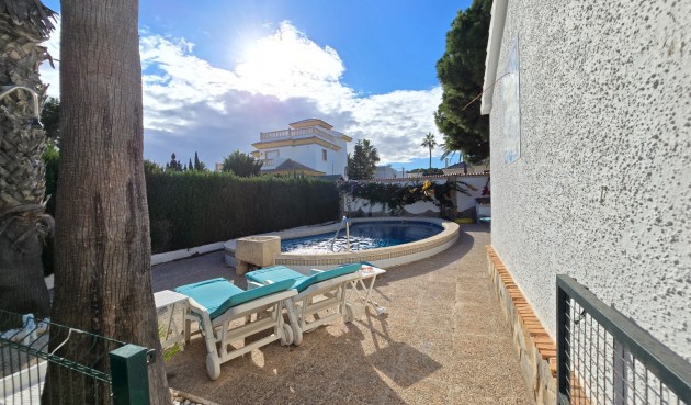 Brukt - Villa -
Orihuela Costa - Costa Blanca