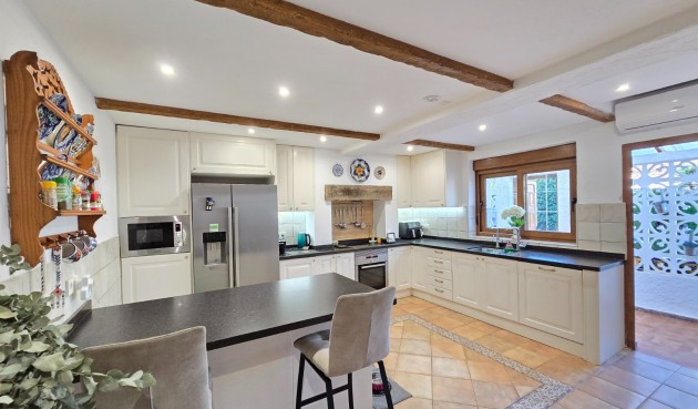 Brukt - Villa -
Orihuela Costa - Costa Blanca