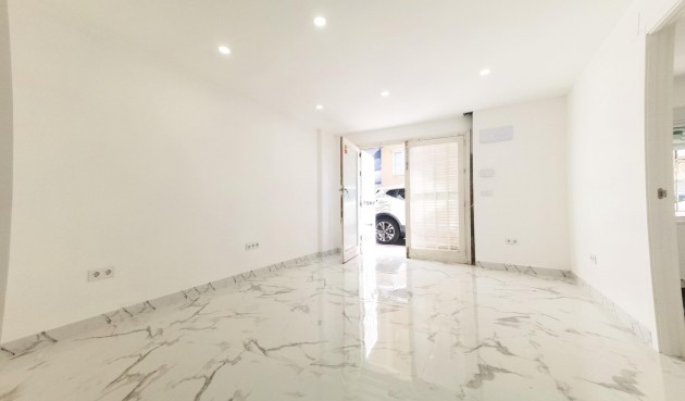 Återförsäljning - Apartment -
Torrevieja - Playa De Los Naufragos