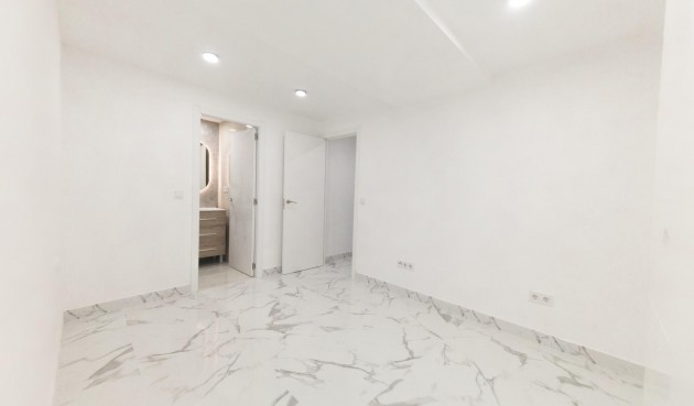 Återförsäljning - Apartment -
Torrevieja - Playa De Los Naufragos