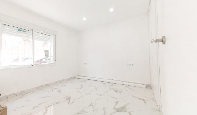 Återförsäljning - Apartment -
Torrevieja - Playa De Los Naufragos