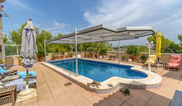 Resale - Villa -
Pinar de Campoverde - Inland