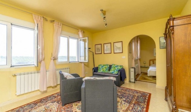 Resale - Villa -
Pinar de Campoverde - Inland