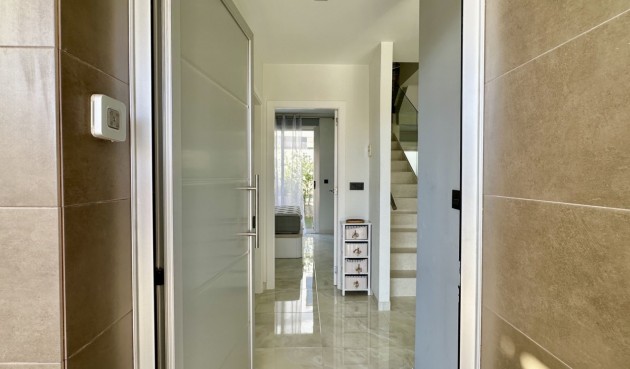 Återförsäljning - Villa -
Orihuela Costa - Costa Blanca