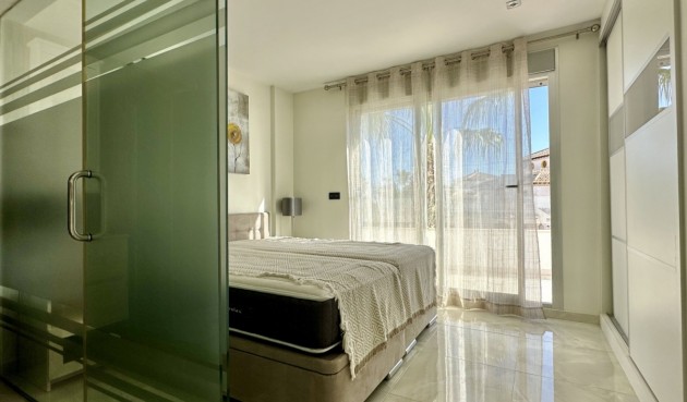 Återförsäljning - Villa -
Orihuela Costa - Costa Blanca