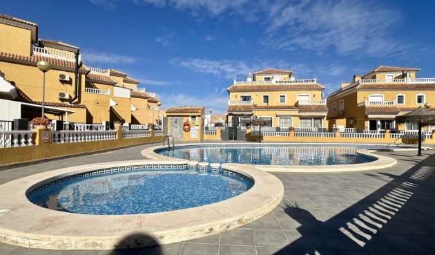 Brukt - Town House -
Orihuela Costa - Costa Blanca