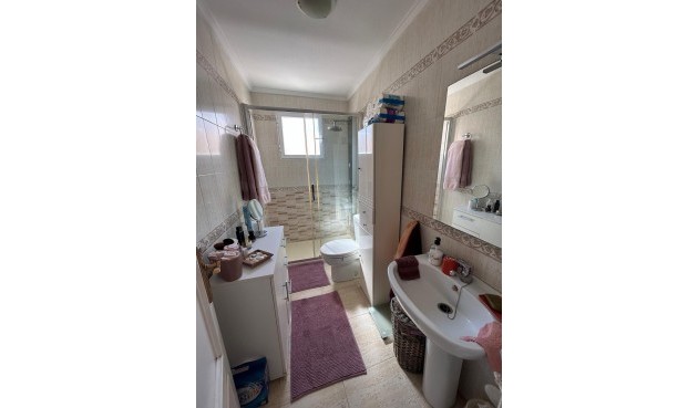 Brukt - Bungalow -
Torrevieja - aguas nuevas