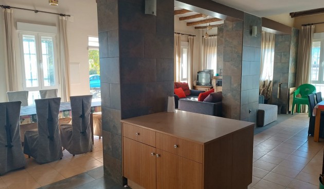 Resale - Villa -
Yecla - Inland