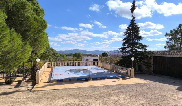 Resale - Villa -
Yecla - Inland