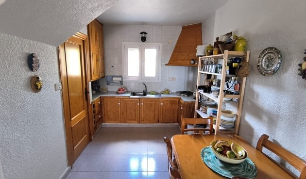 Resale - Villa -
Yecla - Inland