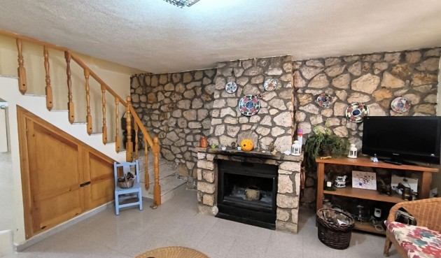 Resale - Villa -
Yecla - Inland