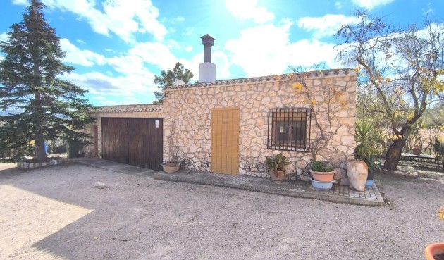 Resale - Villa -
Yecla - Inland