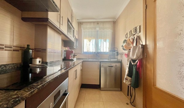 Resale - Apartment -
Torrevieja - Centro