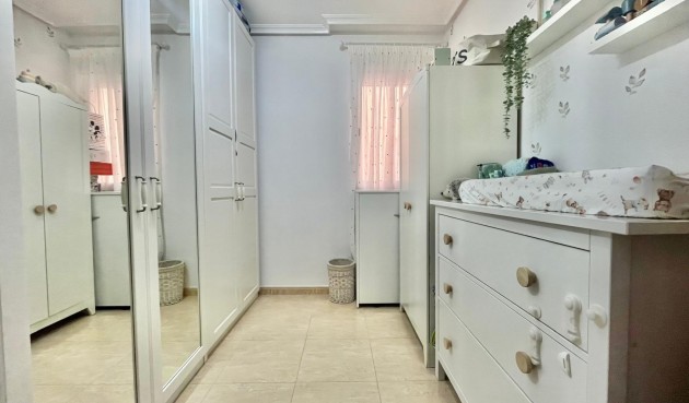 Resale - Apartment -
Torrevieja - Centro