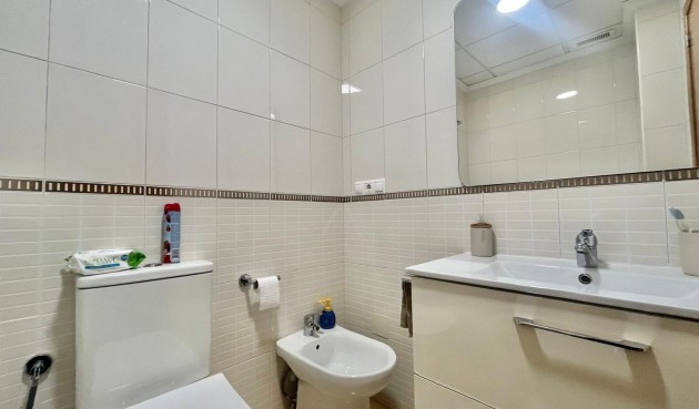 Resale - Apartment -
Torrevieja - Centro