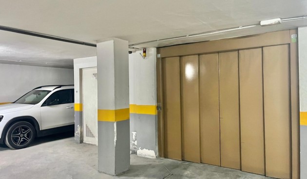 Resale - Apartment -
Torrevieja - Centro