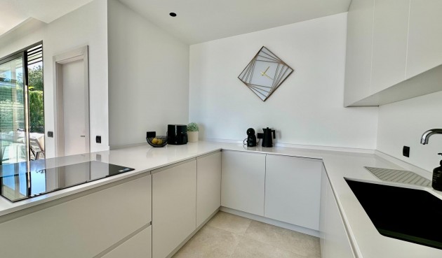 Resale - Villa -
Orihuela - Las Colinas Golf