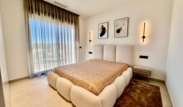 Resale - Villa -
Orihuela - Las Colinas Golf