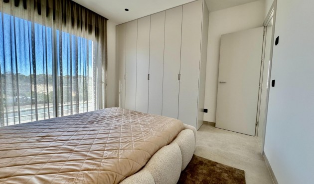 Resale - Villa -
Orihuela - Las Colinas Golf