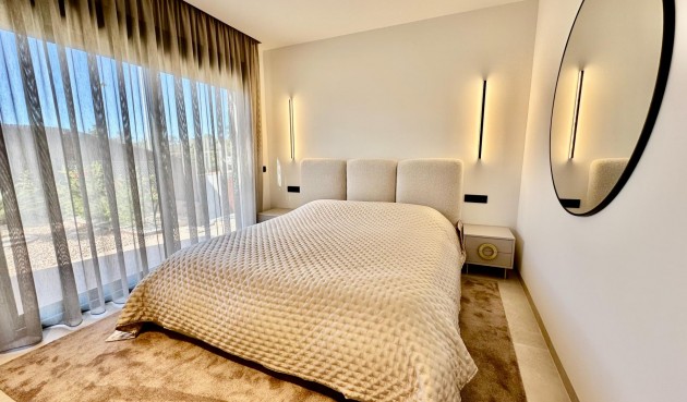 Resale - Villa -
Orihuela - Las Colinas Golf