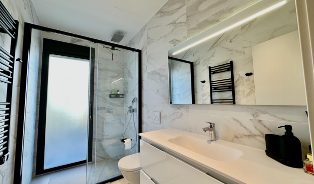 Resale - Villa -
Orihuela - Las Colinas Golf