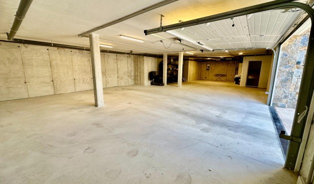 Resale - Villa -
Orihuela - Las Colinas Golf