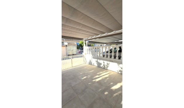 Brukt - Town House -
Orihuela Costa - Costa Blanca